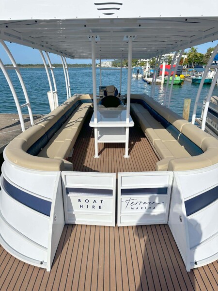 25 Person BBQ Pontoon Hire, Noosa River Gallery
